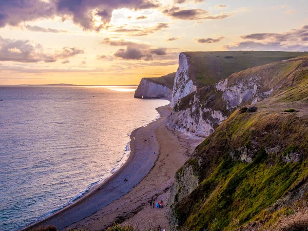 Le bianche scogliere d'Inghilterra al tramonto — Foto Stock