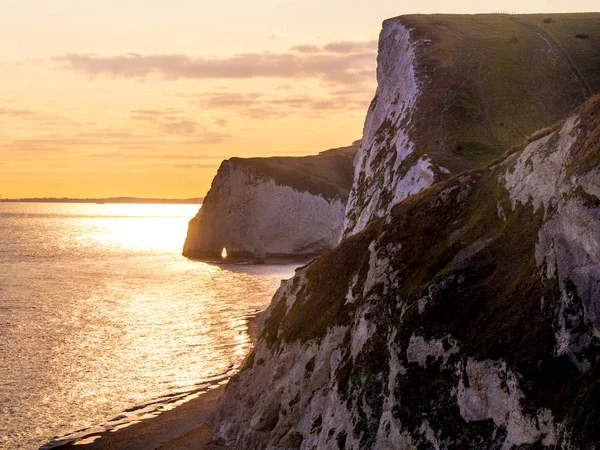 Beyaz Cliffs of England gün batımında — Stok fotoğraf