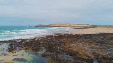 Cornwall kıyı şeridi üzerinde havadan görünümü