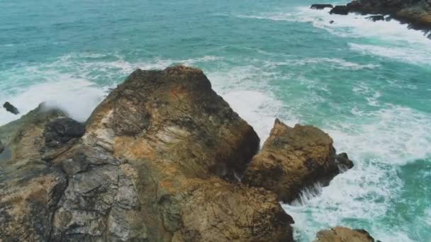 Vue aérienne sur le littoral de Cornouailles — Video