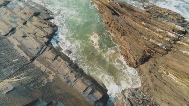 Oceano Selvagem Água de cima - voo sobre as ondas — Vídeo de Stock