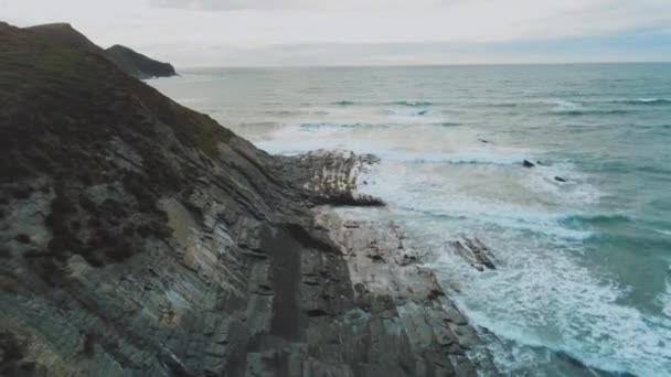 Cornwall Engeland van bovenaf - vlucht over de fascinerende kust — Stockvideo