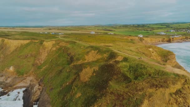 Aerial view over the coastline in Cornwall — Stock Video