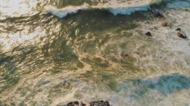 Cornwall kıyı şeridi üzerinde havadan görünümü