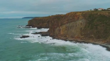 Cornwall sahil Celtic deniz - hava drone uçuş muhteşem manzara