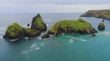 Cornwall kıyı şeridi üzerinde havadan görünümü