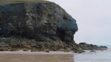 Kayalar ve St Agnes Cornwall, muhteşem sahil şeridi