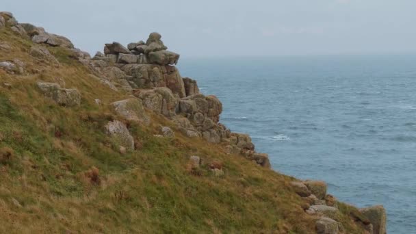 Cornwall Inglaterra - vista sobre el increíble paisaje en la costa — Vídeo de stock