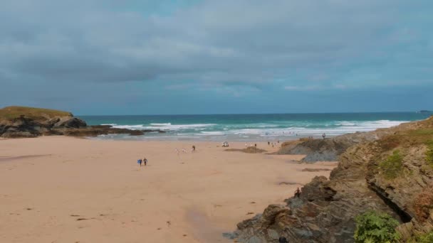 Гарні піщані пляжі в Корнуоллі Англії — стокове відео