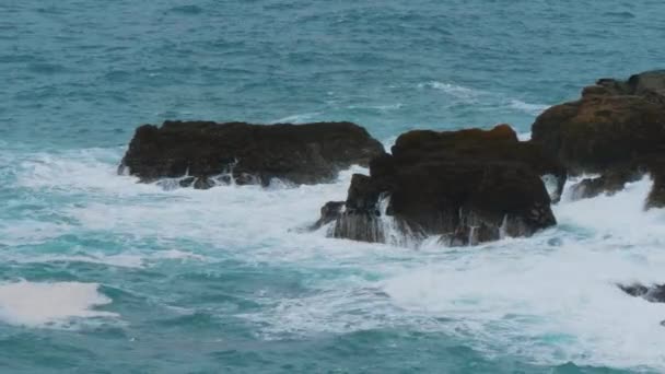 Cornualha Inglaterra vista sobre a paisagem incrível na costa — Vídeo de Stock