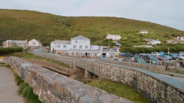 La playa de Crackington Haven Cornwall — Vídeo de stock