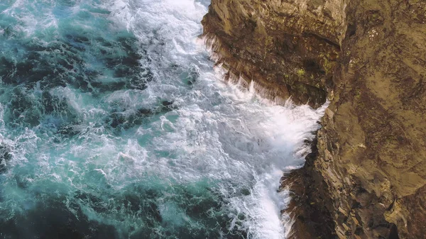 Wild Ocean water from above at the west coast of Ireland — Stock Photo, Image