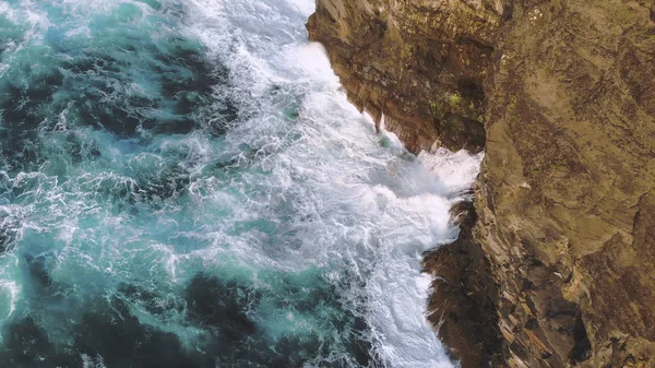 Wild Ocean water from above at the west coast of Ireland — Stock Photo, Image