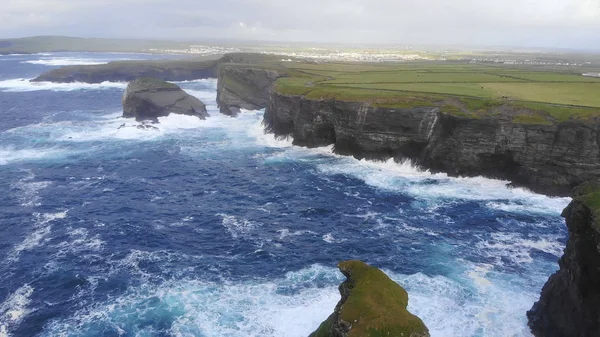 Το φοβερό δυτική ακτή της Ιρλανδίας από ψηλά — Φωτογραφία Αρχείου