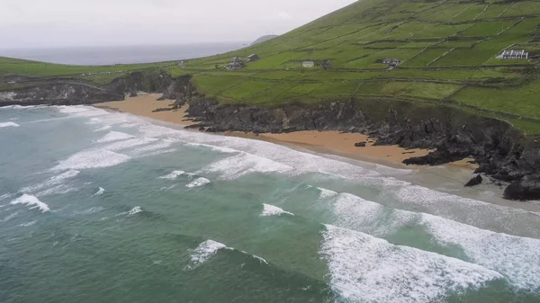 Amazing bay at Dingle Peninsula at the west coast of Ireland — Stock Photo, Image