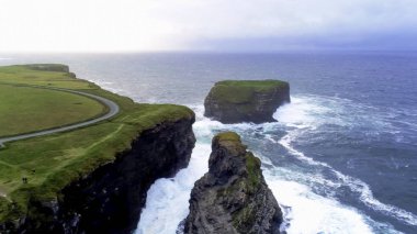 Muhteşem manzara İrlandalı west coast üzerinde havadan görünümü
