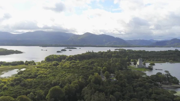 Increíble naturaleza en el Parque Nacional Killarney en Irlanda —  Fotos de Stock