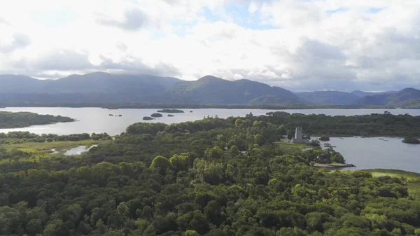 Increíble naturaleza en el Parque Nacional Killarney en Irlanda —  Fotos de Stock