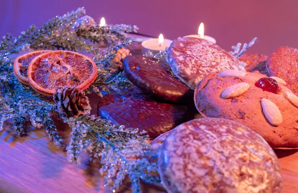 Lebkuchen, der berühmte Lebkuchen zu Weihnachten — Stockfoto