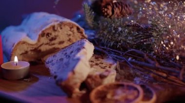 Geleneksel Noel stollen - Xmas için ünlü pasta