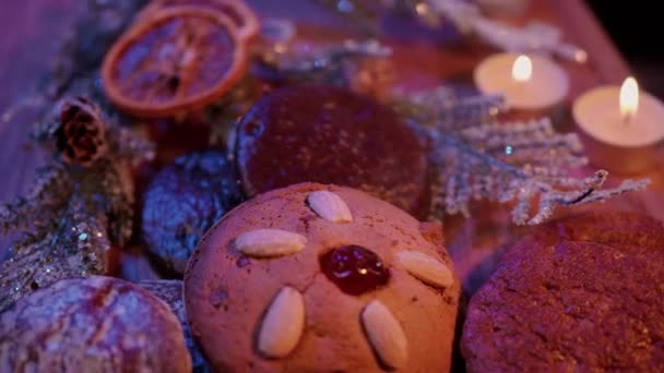 Pão de gengibre o lebkuchen alemão famoso de Natal — Vídeo de Stock