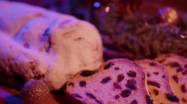 Noel stollen taze pişmiş lezzetli dilim