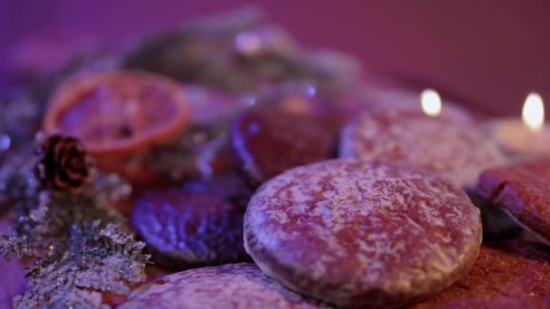 El pan de jengibre el lebkuchen alemán famoso para la Navidad — Vídeos de Stock