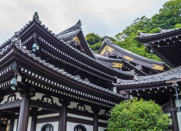 Krásné střechy chrámu Hase-Dera v Kamakuře — Stock fotografie