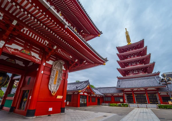 东京的浅草寺--浅草著名的浅草寺 — 图库照片