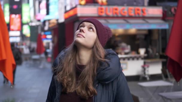 Des jeunes gens incroyables de New York en voyage touristique — Video