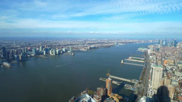 The Hudson River in New York and Manhattan from above — Stock Video