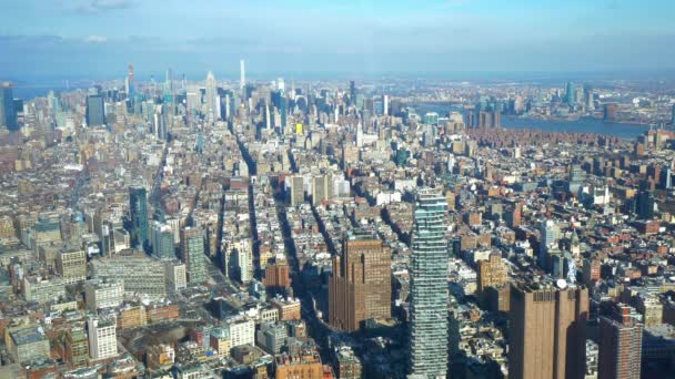 Vista aérea de gran angular sobre Manhattan Nueva York — Vídeos de Stock