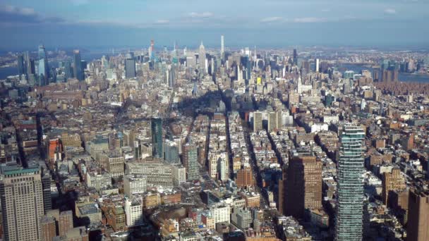 Vista aérea de gran angular sobre Manhattan Nueva York — Vídeos de Stock