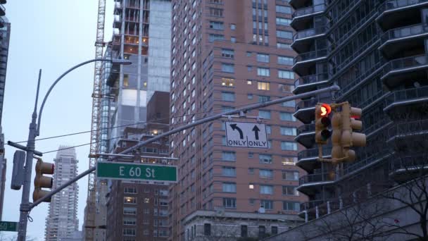De mening van de typische straat in New York — Stockvideo