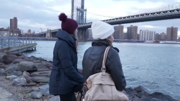 在纽约曼哈顿大桥惊人的步行, 非常适合观光 — 图库视频影像