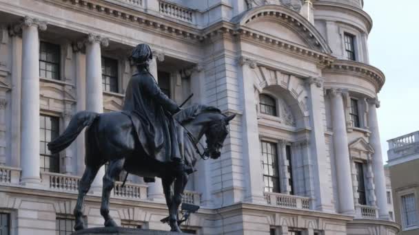 Whitehall Londra heykeli — Stok video