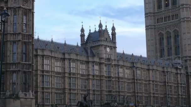 Famosa casa del Parlamento en Londres — Vídeos de Stock