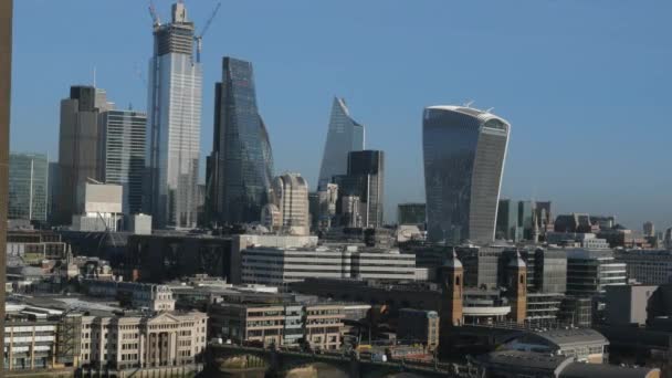 金融街シティのロンドン - ロンドン - イギリス - 2018 年 12 月 15 日 — ストック動画