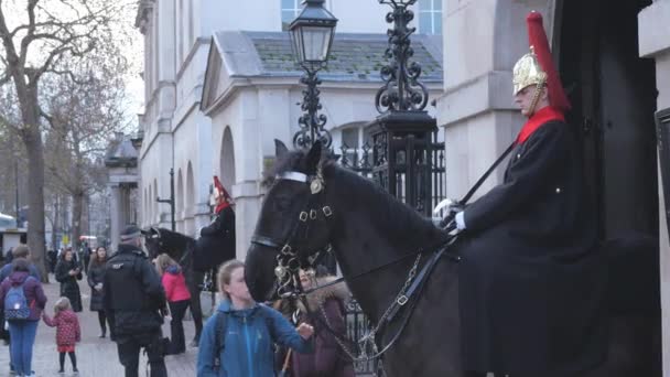 Φρουρές Αλόγων Παρελαύνουν Στο Λονδίνο Γουάιτχωλ Λονδίνο Αγγλία Δεκεμβρίου 2018 — Αρχείο Βίντεο