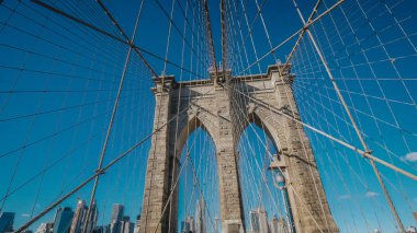 New York 'taki ünlü Brooklyn Köprüsü