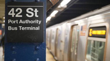 Metro treni New York şehri