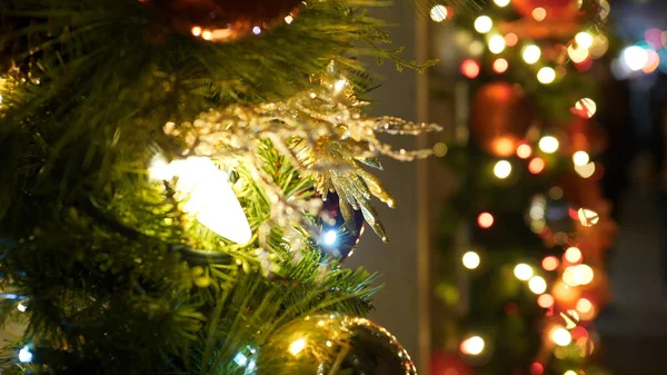 Bela decoração de Natal durante as férias — Fotografia de Stock