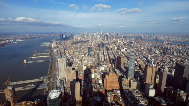 Manhattan New York üzerinde geniş açılı hava manzarası