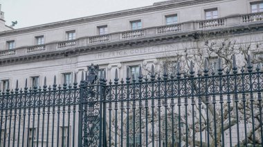 New York'ta Frick Koleksiyonu Yapı