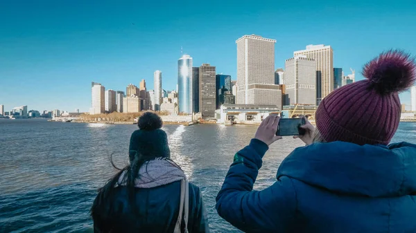 Increíble vista del centro de Manhattan Skyline desde el río Hudson — Foto de Stock