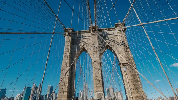 Słynny Brooklyn Bridge w Nowym Jorku — Zdjęcie stockowe