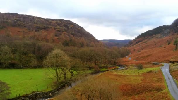 Magnifique séquence de vol du parc national Lake District — Video