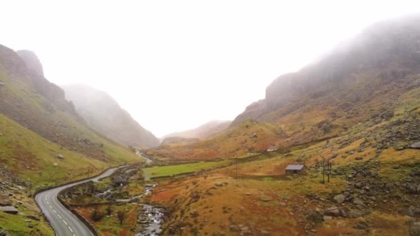 Images de vols aériens du parc national Snowdonia au Pays de Galles — Video