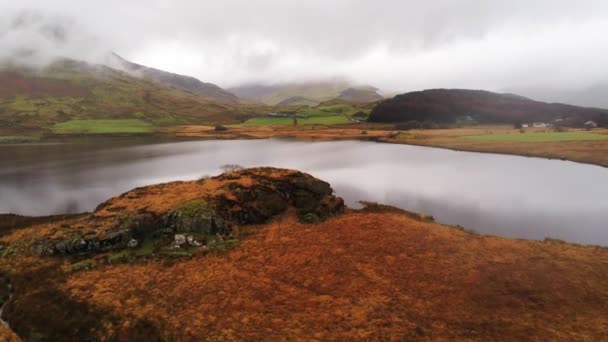 Snowdonia Milli Parkı Galler hava dron görünümü — Stok video