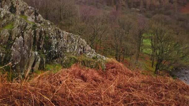 Verbazingwekkende landschap in de bergen van het Lake District National Park Engeland — Stockvideo